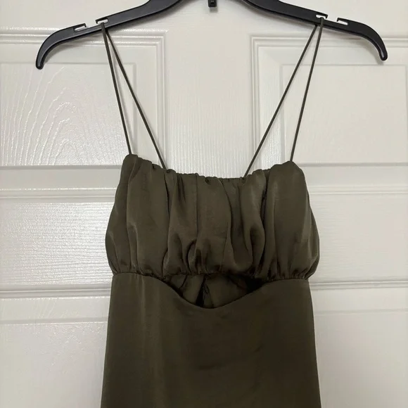 NWT Lulu's Dark Green Dress - Picture 3 of 6